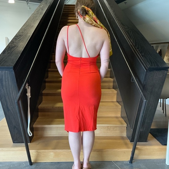 Elegant One-Shoulder Red Dress - Picture 5 of 7